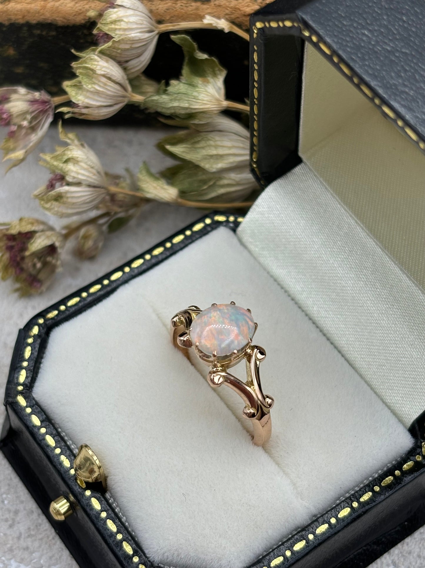 Vintage 14ct Opal Ring